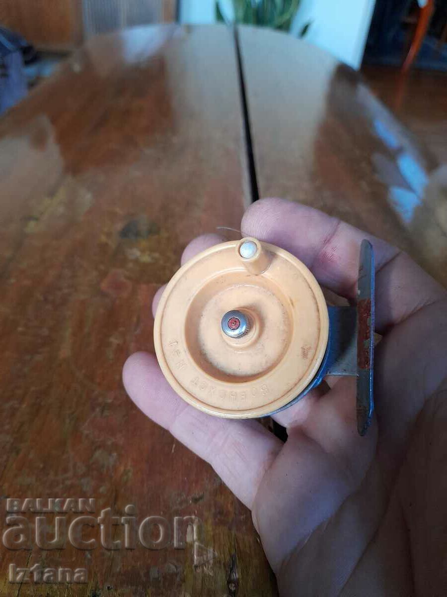 Old Voenohod fishing reel with price 37.00 BGN | € 18.92