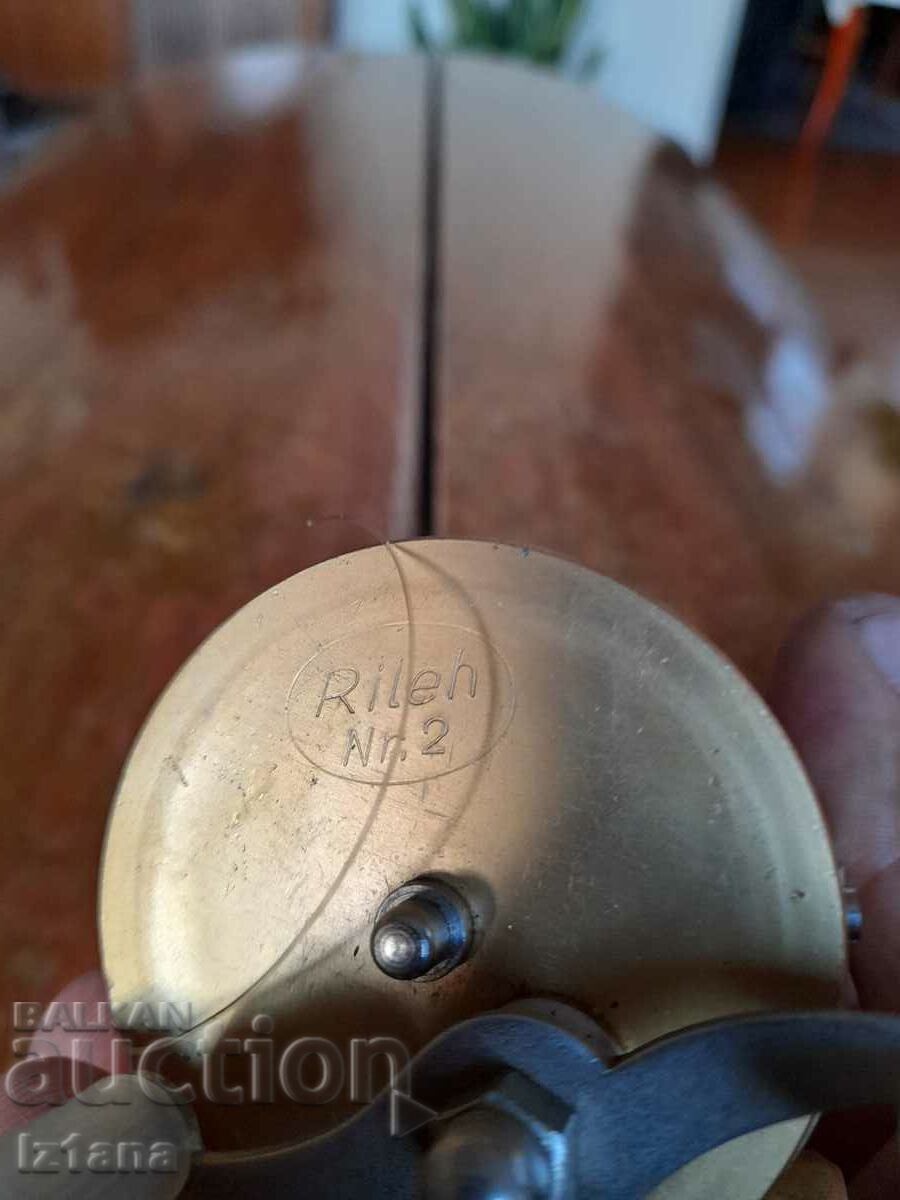 Delivery of Old fishing reel Rileh Nr.2 Delivery of Old fishing reel Rileh Nr.2