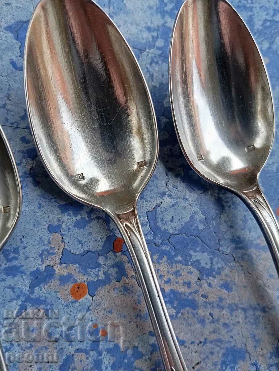 English silver plated spoons with price 45.00 BGN | € 23.01 English silver plated spoons with price 45.00 BGN | € 23.01