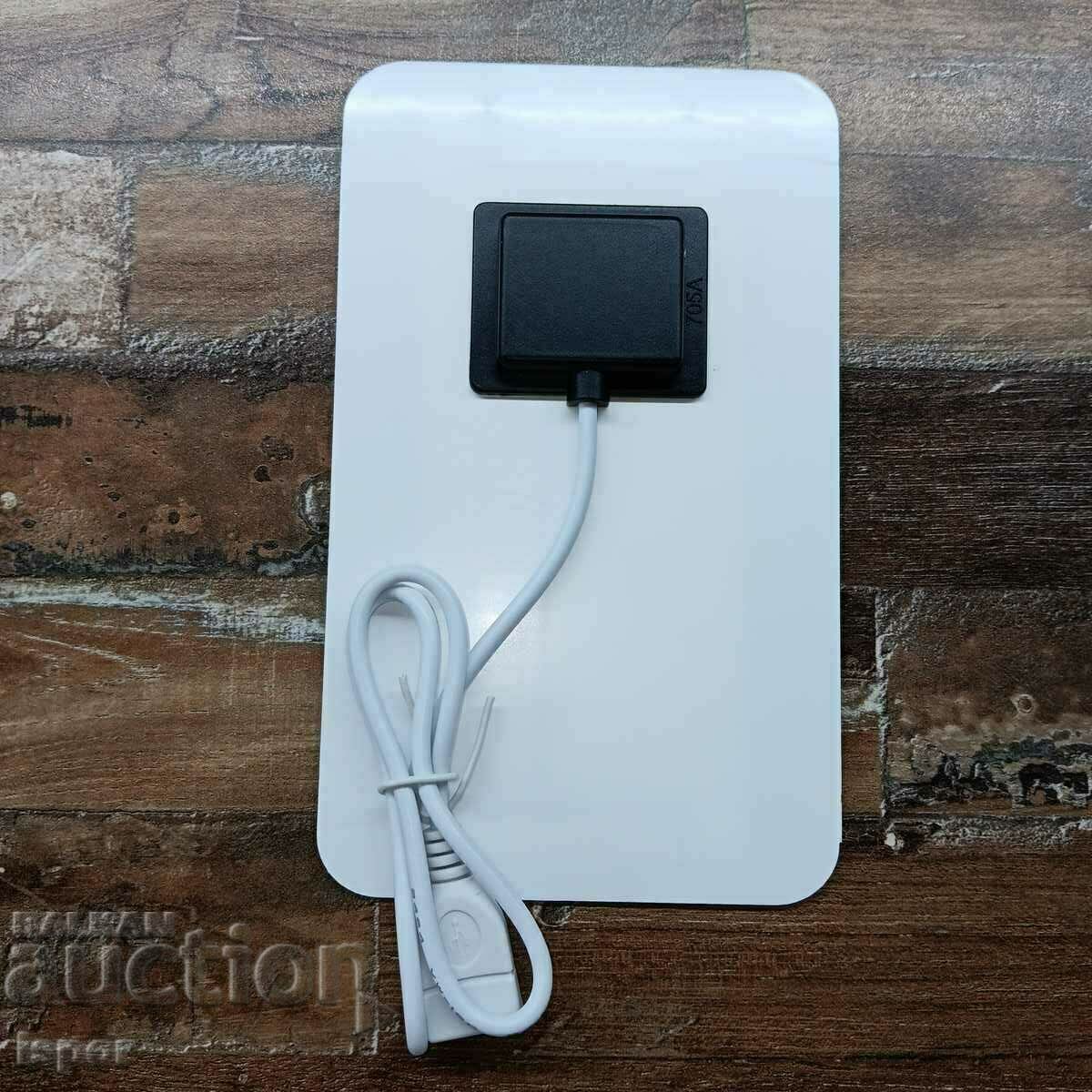 Соларно зарядно с цена 15.00 лв. | € 7.67 Соларно зарядно с цена 15.00 лв. | € 7.67