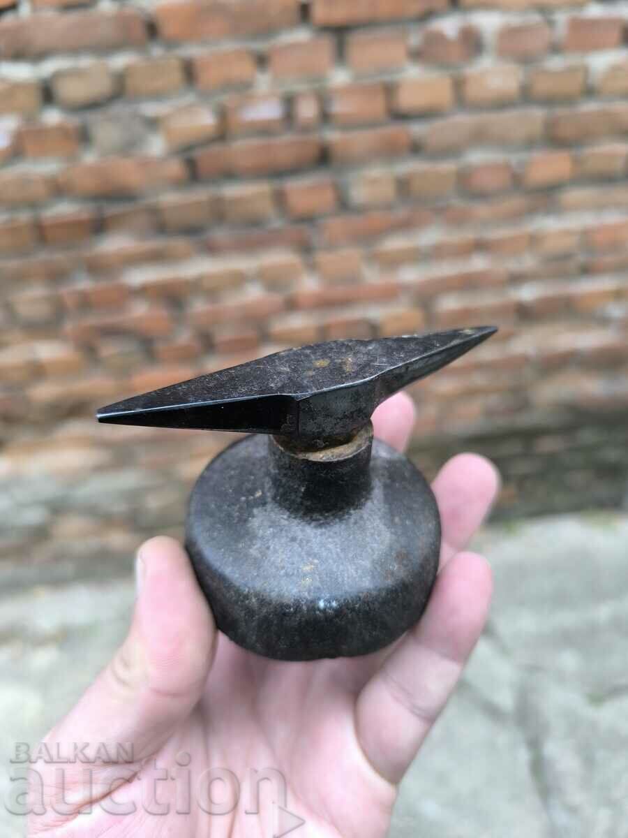 Jeweller's, watchmaker's anvil