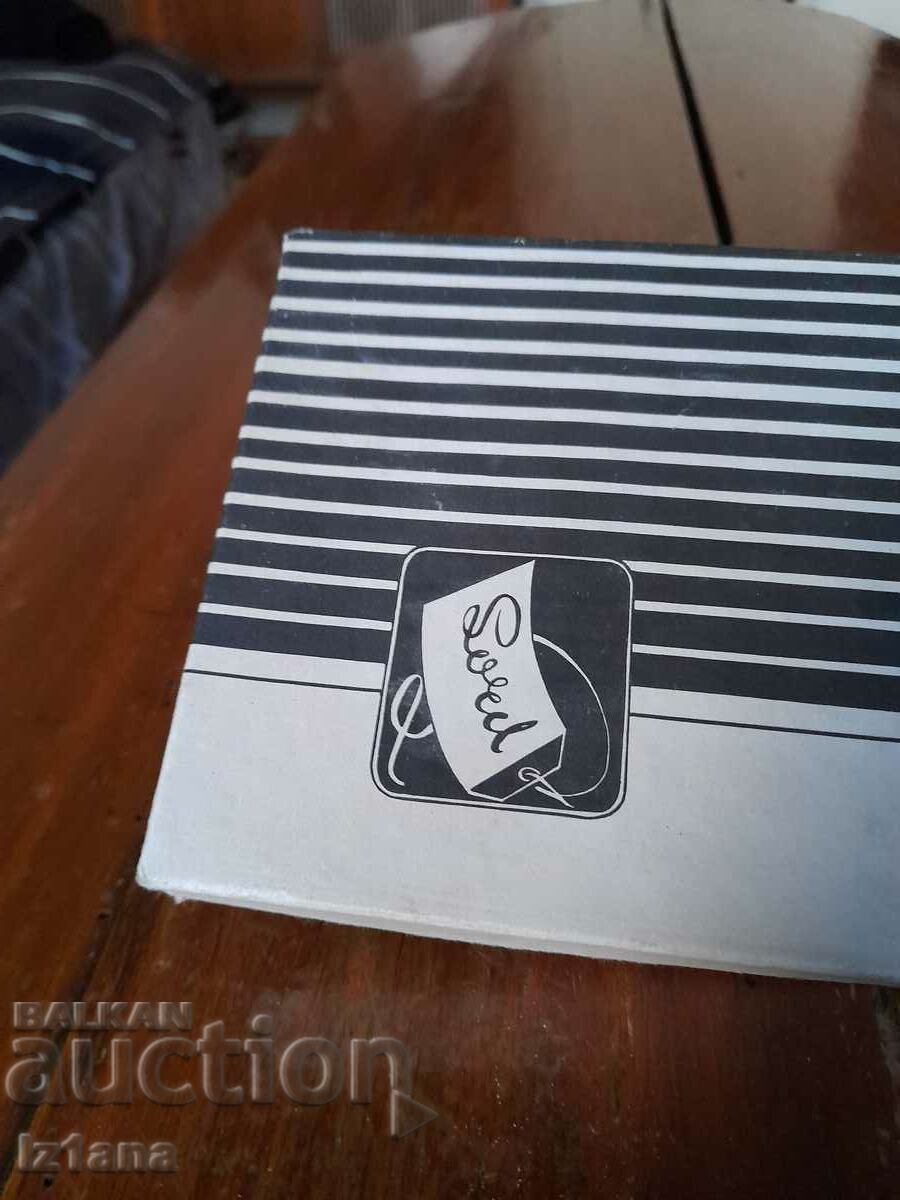 Old handkerchiefs with price 32.00 BGN | € 16.36