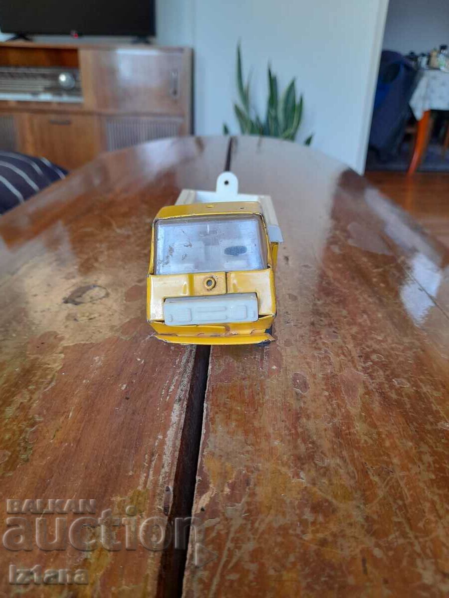 Παλαιό Micro φορτηγό με τιμή 27.00 BGN | € 13.80 Παλαιό Micro φορτηγό με τιμή 27.00 BGN | € 13.80