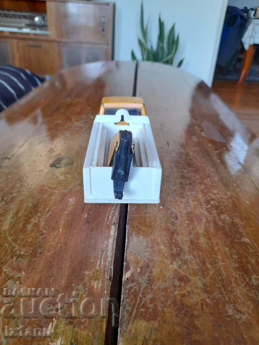 Delivery of Old Micro truck Delivery of Old Micro truck