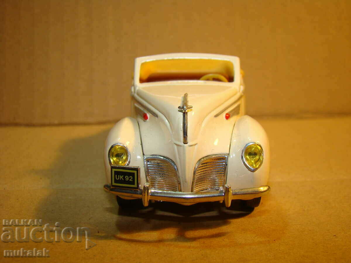 Auction MATCHBOX 1:43 LINCOLN - ZEPHYR MODEL CAR TOY Auction MATCHBOX 1:43 LINCOLN - ZEPHYR MODEL CAR TOY