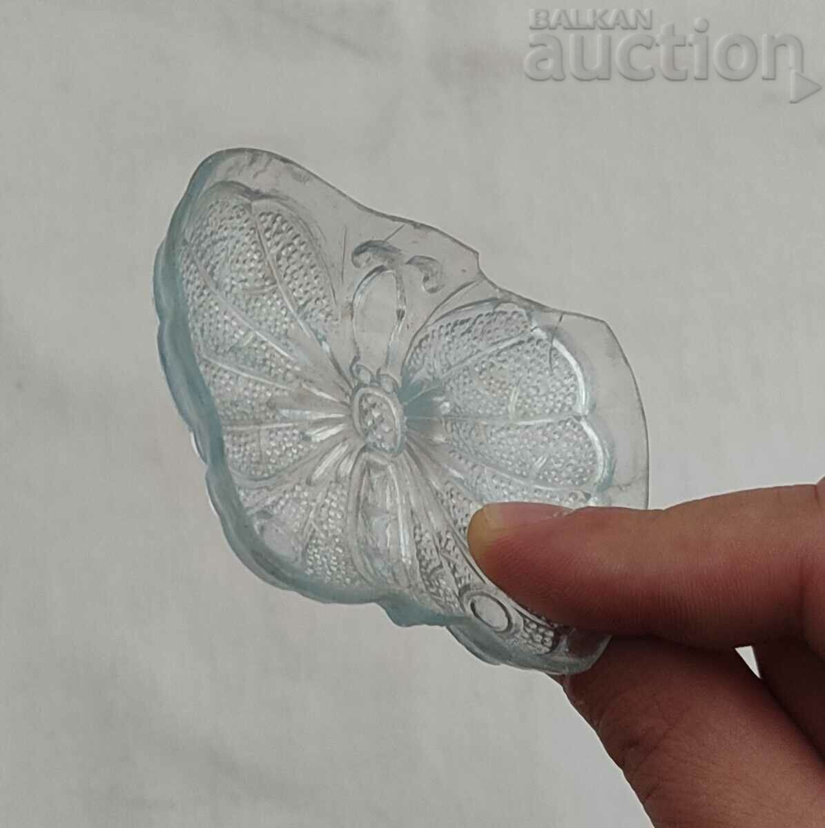 BUTTERFLIES OLD PLASTIC SWEET PLATES 3 PCS with price 7.00 BGN | € 3.58