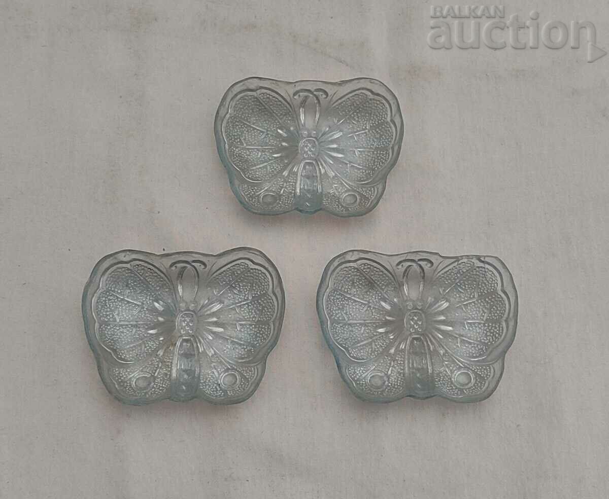 BUTTERFLIES OLD PLASTIC SWEET PLATES 3 PCS