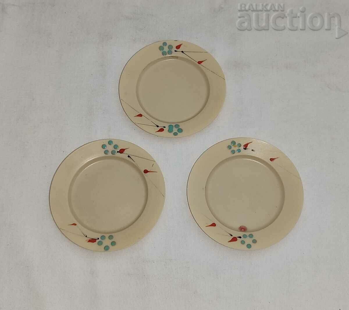 OLD DOLL SERVICE PLATES 3 PIECES with price 12.00 BGN | € 6.14