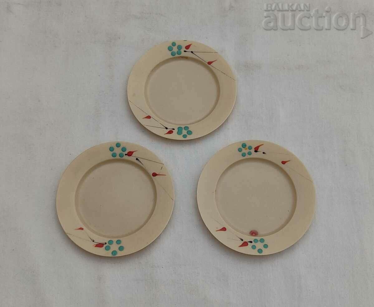 OLD DOLL SERVICE PLATES 3 PIECES