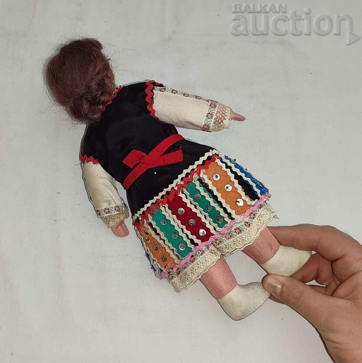 Delivery of OLD DOLL IN COSTUME FROM STAROSAZAGORSKO Delivery of OLD DOLL IN COSTUME FROM STAROSAZAGORSKO