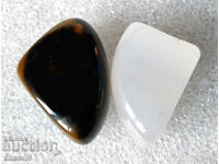 NATURAL ONYX, YIN and YANG PAIR - 80.70 carats (547)