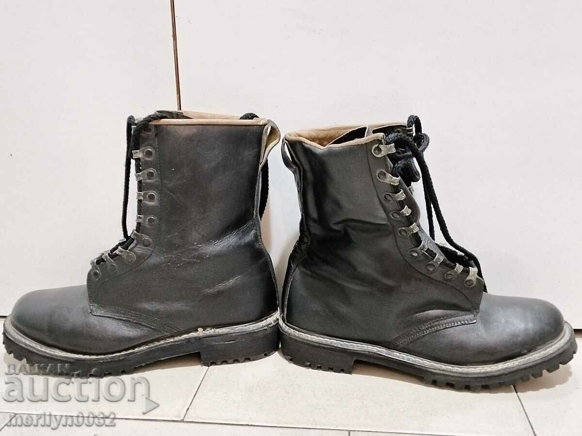 Delivery of Officer's shoes Cubans number 43 sewn glued natural leather Delivery of Officer's shoes Cubans number 43 sewn glued natural leather