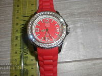 Watch-Red-women's- B.Z.C.