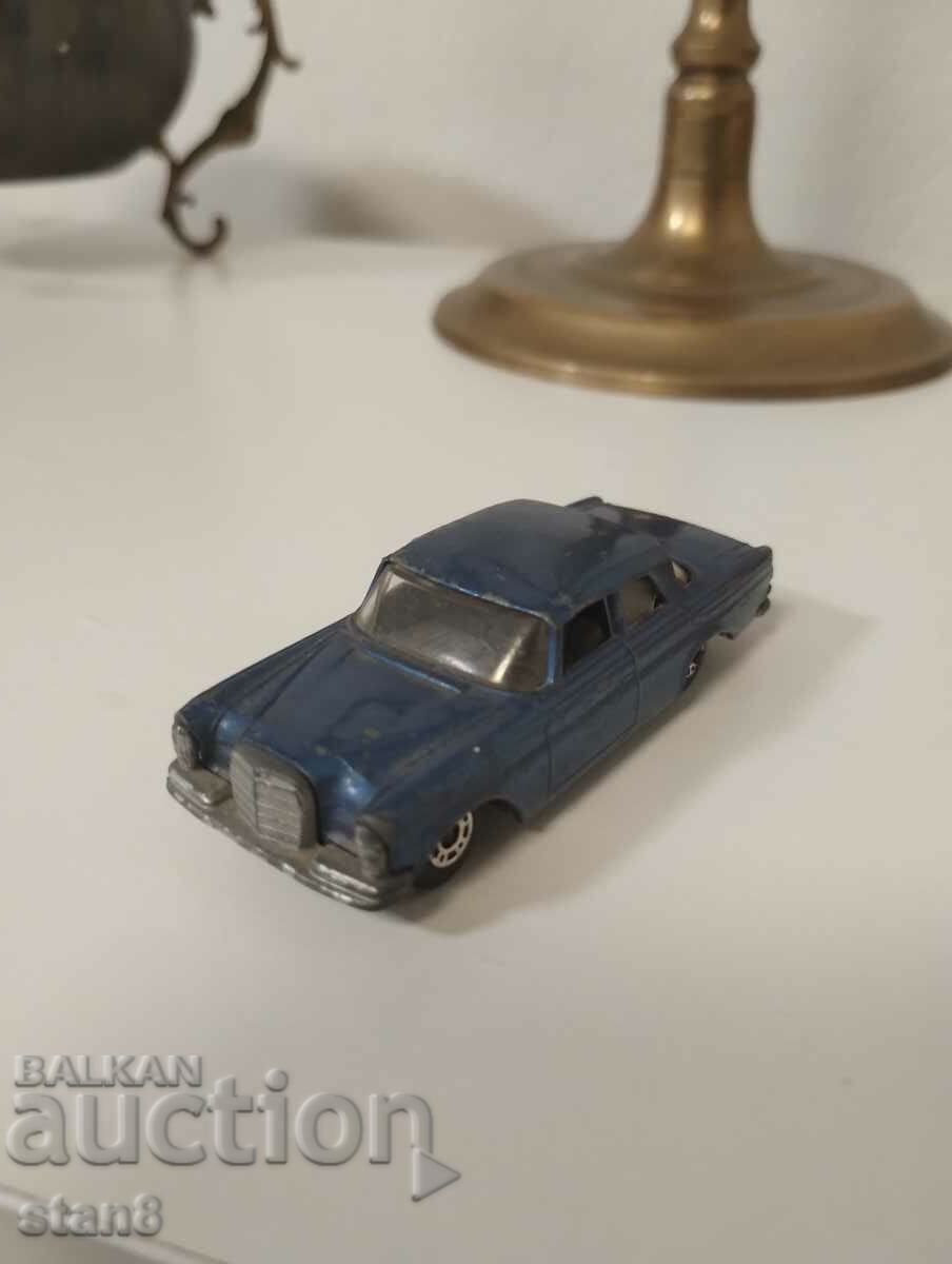 Matchbox Mercedes-Benz