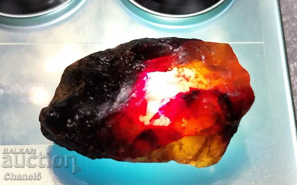 RAW NATURAL BALTIC AMBER - 10.45 carats (363) with price 18.00 BGN | € 9.20 RAW NATURAL BALTIC AMBER - 10.45 carats (363) with price 18.00 BGN | € 9.20