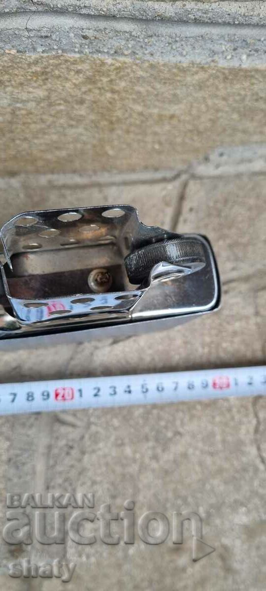 Reclamă uriașă Brichetă Zipo. Japonia cu preț € 25.00 | 48.90 BGN