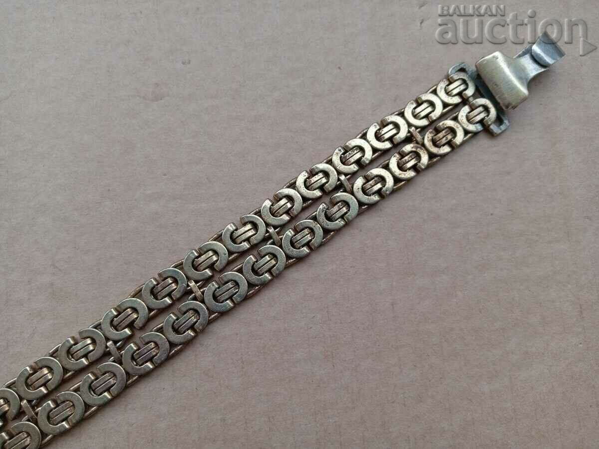 старинен носач дворцова сабя с позлата с цена 321.00 лв. | € 164.12 старинен носач дворцова сабя с позлата с цена 321.00 лв. | € 164.12