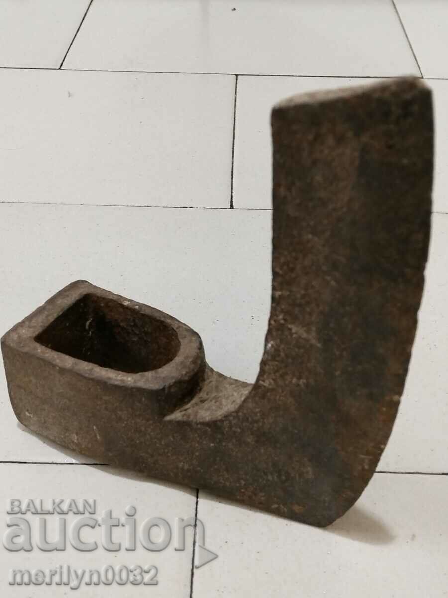 Delivery of Old ax ax tool wrought iron Delivery of Old ax ax tool wrought iron