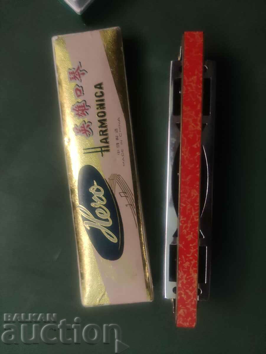 accordion HERO - 6 accordion HERO - 6