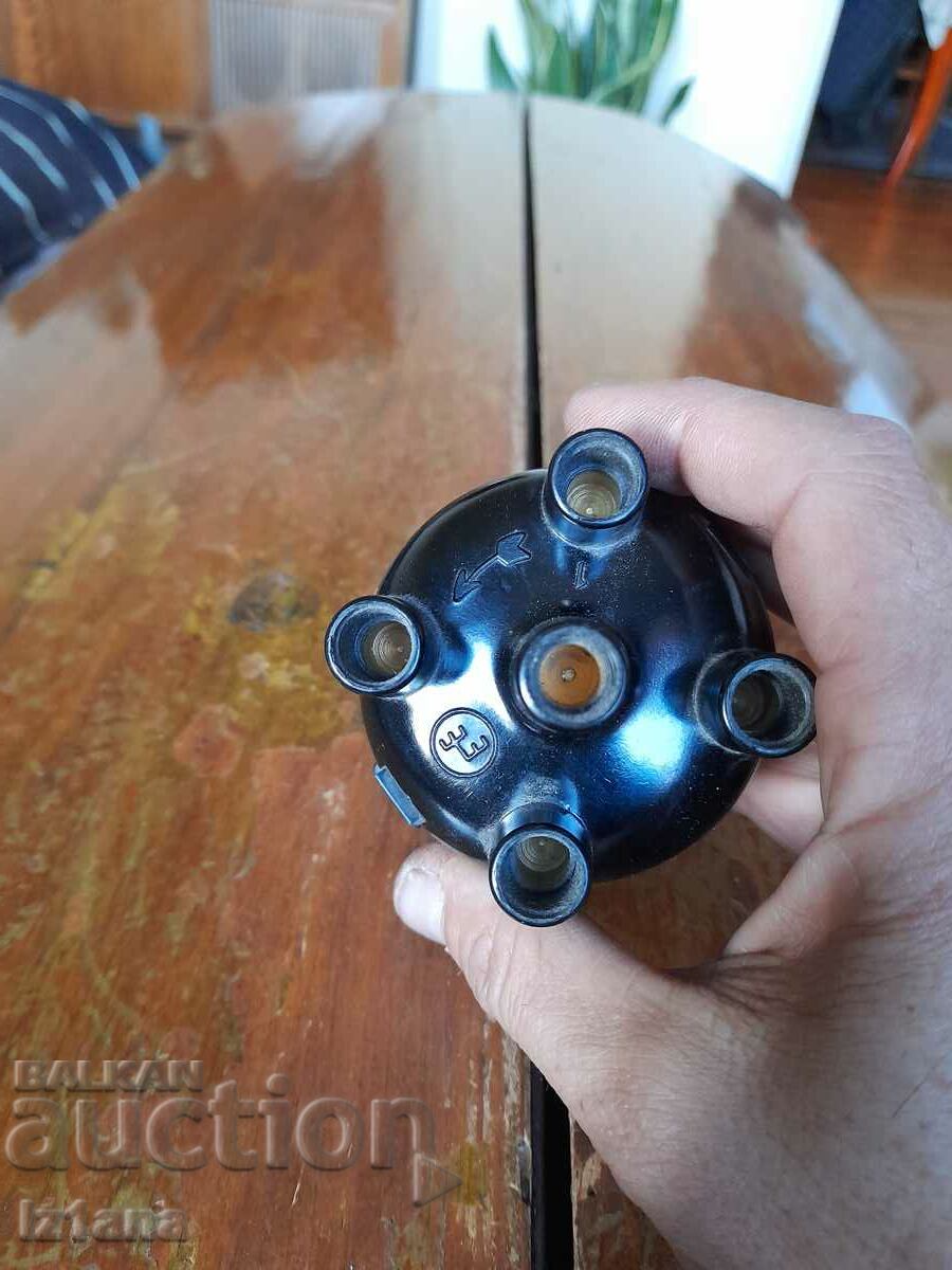 Old distributor cap with price 16.00 BGN | € 8.18 Old distributor cap with price 16.00 BGN | € 8.18