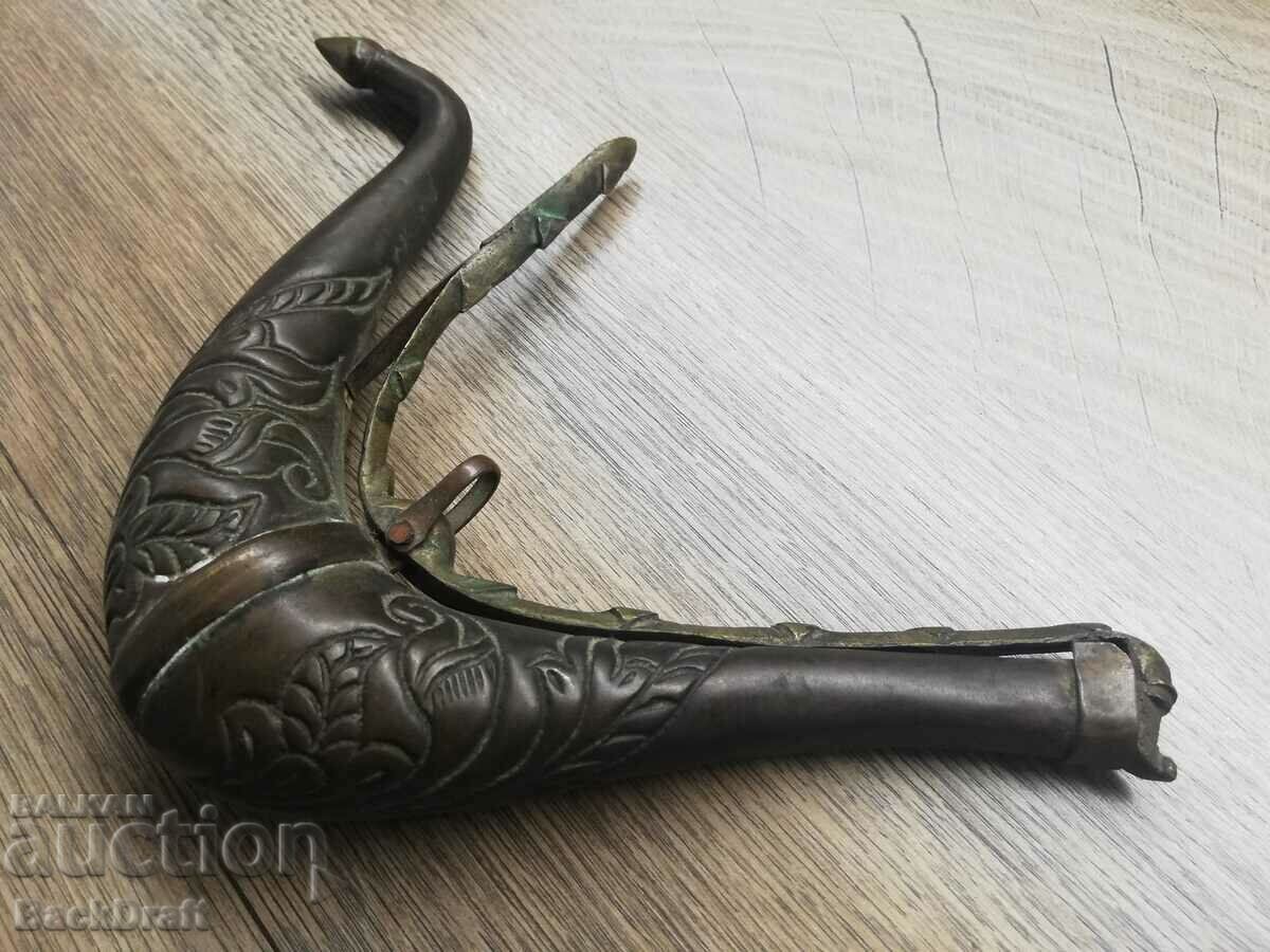 Old Authentic Embossed Ottoman Dog Head Powder Box with price 690.00 BGN | € 352.79 Old Authentic Embossed Ottoman Dog Head Powder Box with price 690.00 BGN | € 352.79