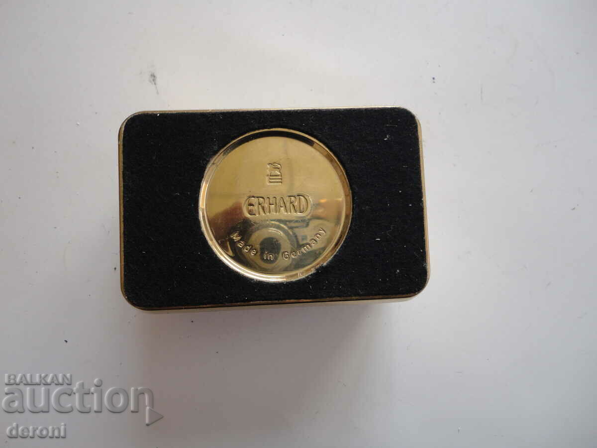 Delivery of Unique gilded box for Erhard Art Nuevo cigars Delivery of Unique gilded box for Erhard Art Nuevo cigars