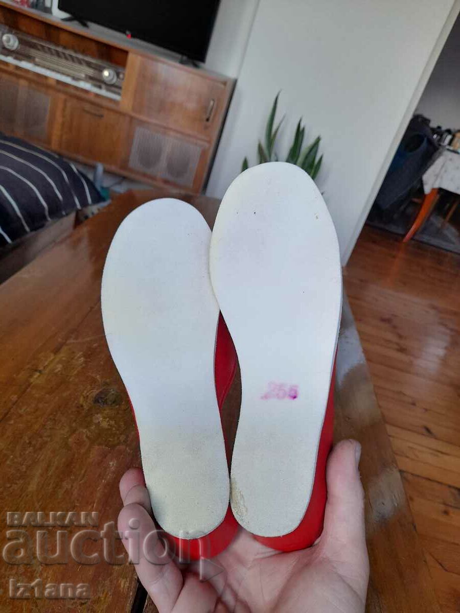 Old Women's Slippers - 5 Old Women's Slippers - 5