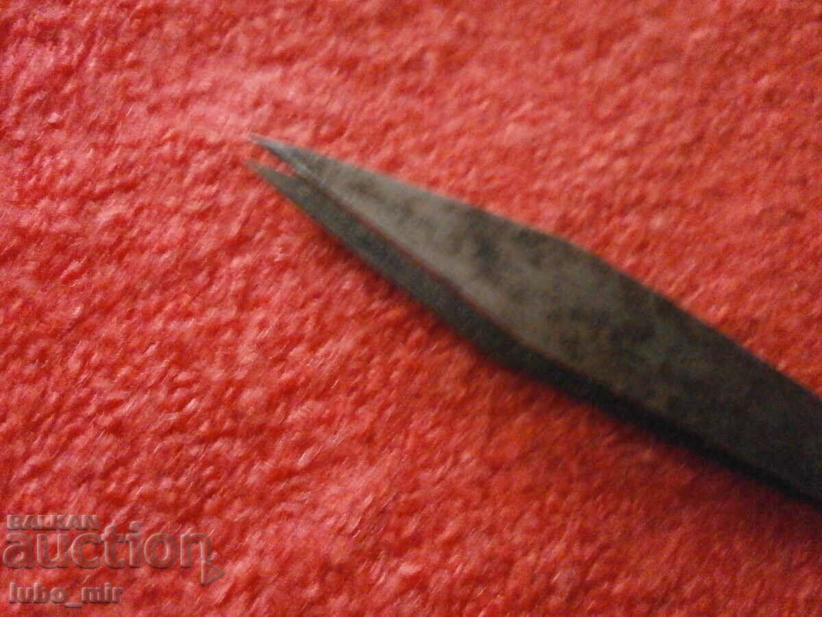 Delivery of OLD QUALITY TWEEZERS Delivery of OLD QUALITY TWEEZERS