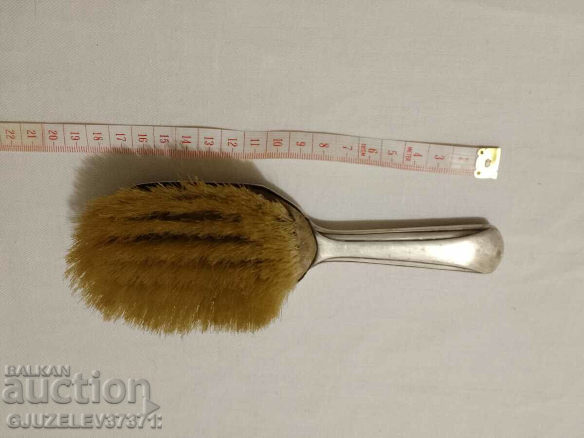 Delivery of Silver Plated Beautiful Clothes Brush (Gallia) Delivery of Silver Plated Beautiful Clothes Brush (Gallia)