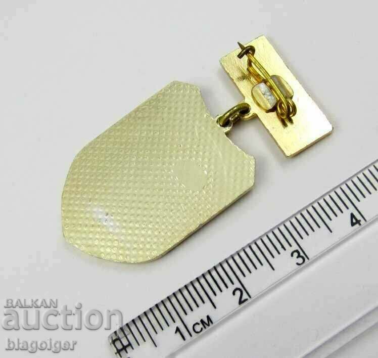 Auction WARRIOR-ATHLETE-PRC-RARE SIGN WITH CARRIER Auction WARRIOR-ATHLETE-PRC-RARE SIGN WITH CARRIER