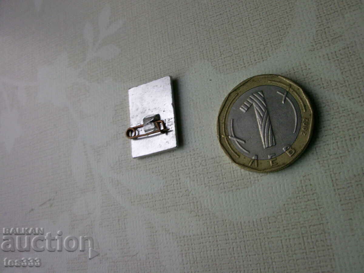 Auction Venus Badge 4 Auction Venus Badge 4