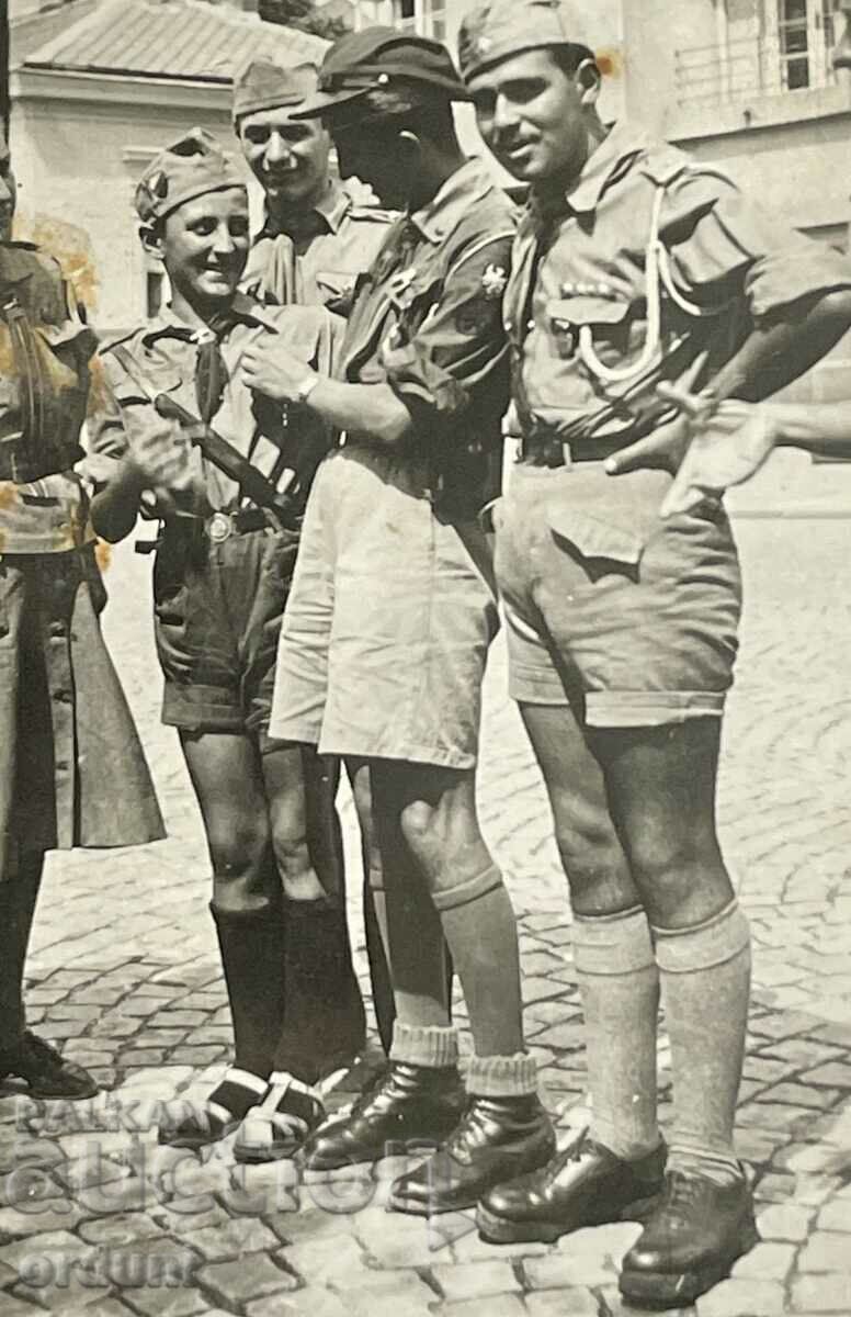 4700 Kingdom of Bulgaria photo scouts and wolves 1930s with price 30.00 BGN | € 15.34 4700 Kingdom of Bulgaria photo scouts and wolves 1930s with price 30.00 BGN | € 15.34