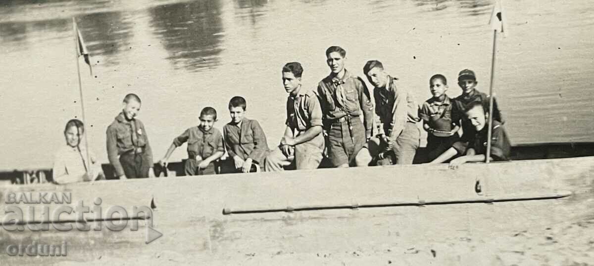 4701 Kingdom of Bulgaria photo scouts and wolves 1930s with price 30.00 BGN | € 15.34 4701 Kingdom of Bulgaria photo scouts and wolves 1930s with price 30.00 BGN | € 15.34