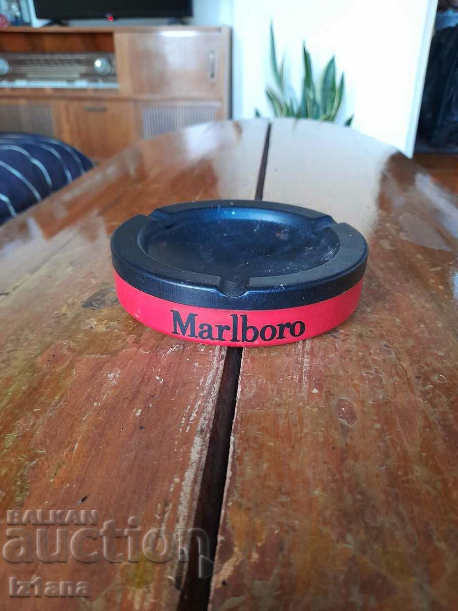 Παλιό τασάκι Marlboro