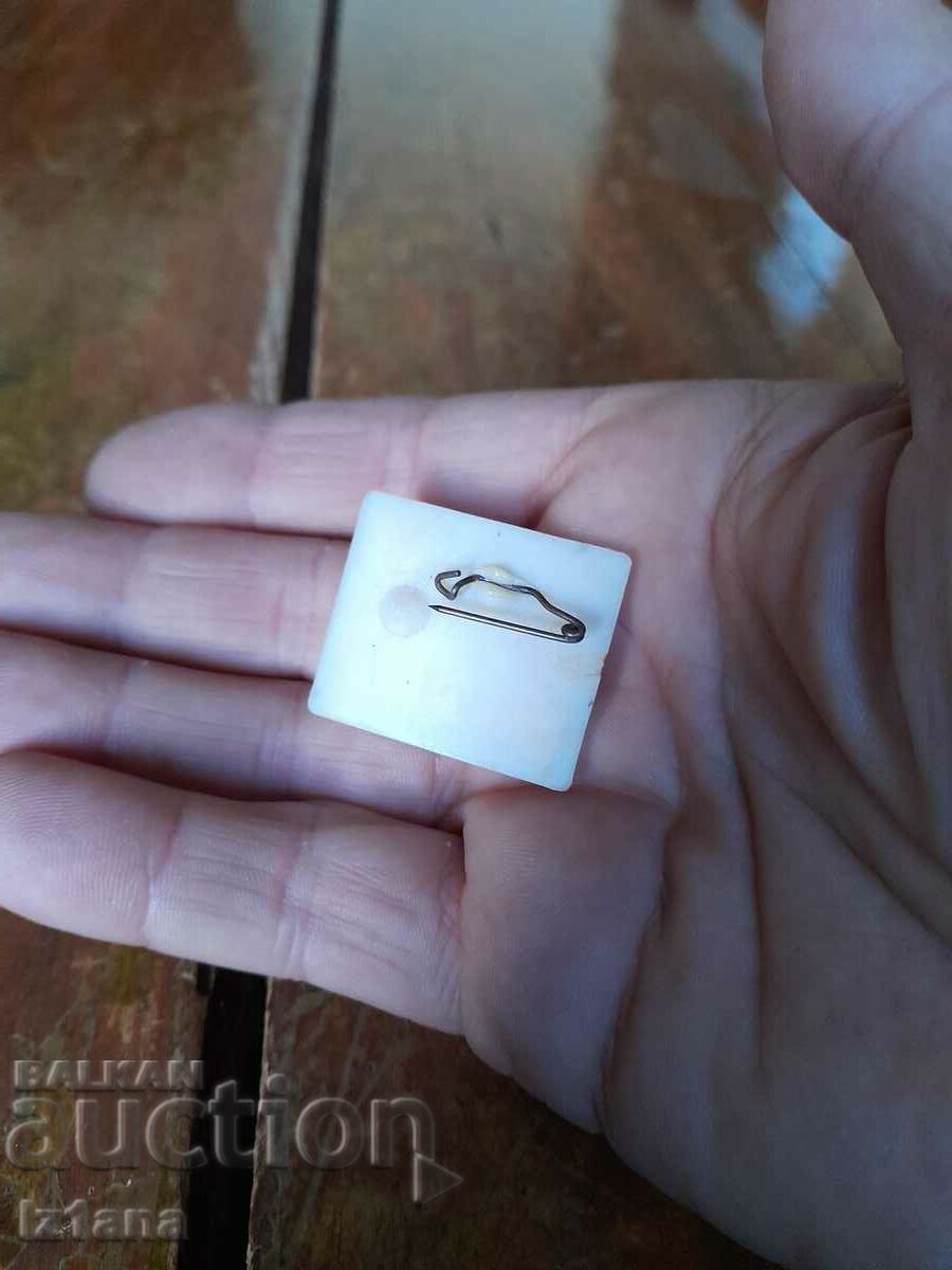 Licitație Vechea insignă Motley Crue Licitație Vechea insignă Motley Crue