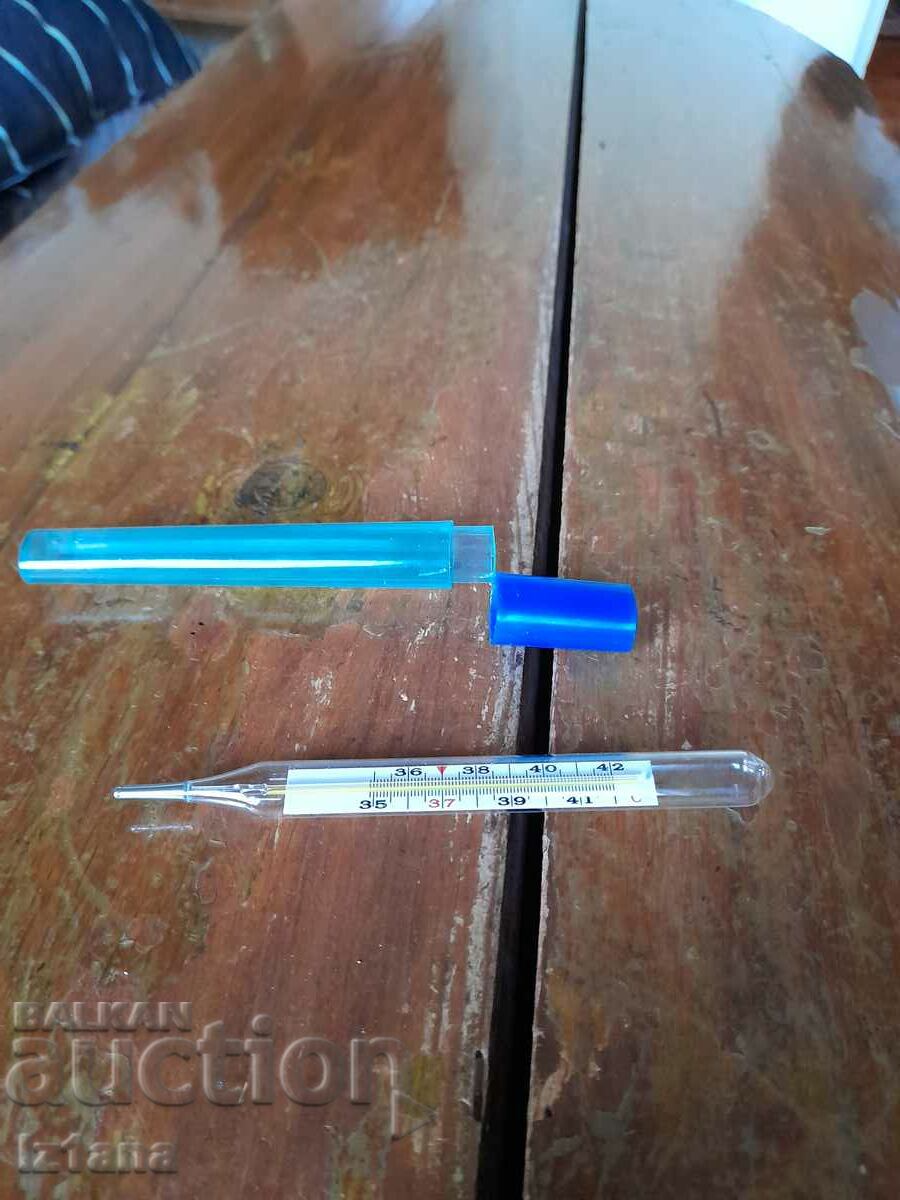 Old body thermometer with price 37.00 BGN | € 18.92 Old body thermometer with price 37.00 BGN | € 18.92