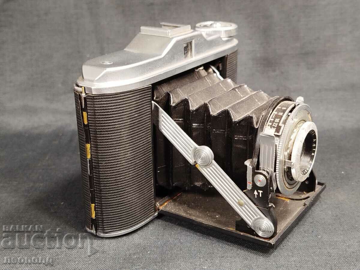 Auction  OLD RETRO AGFA ISOLETTE V CAMERA