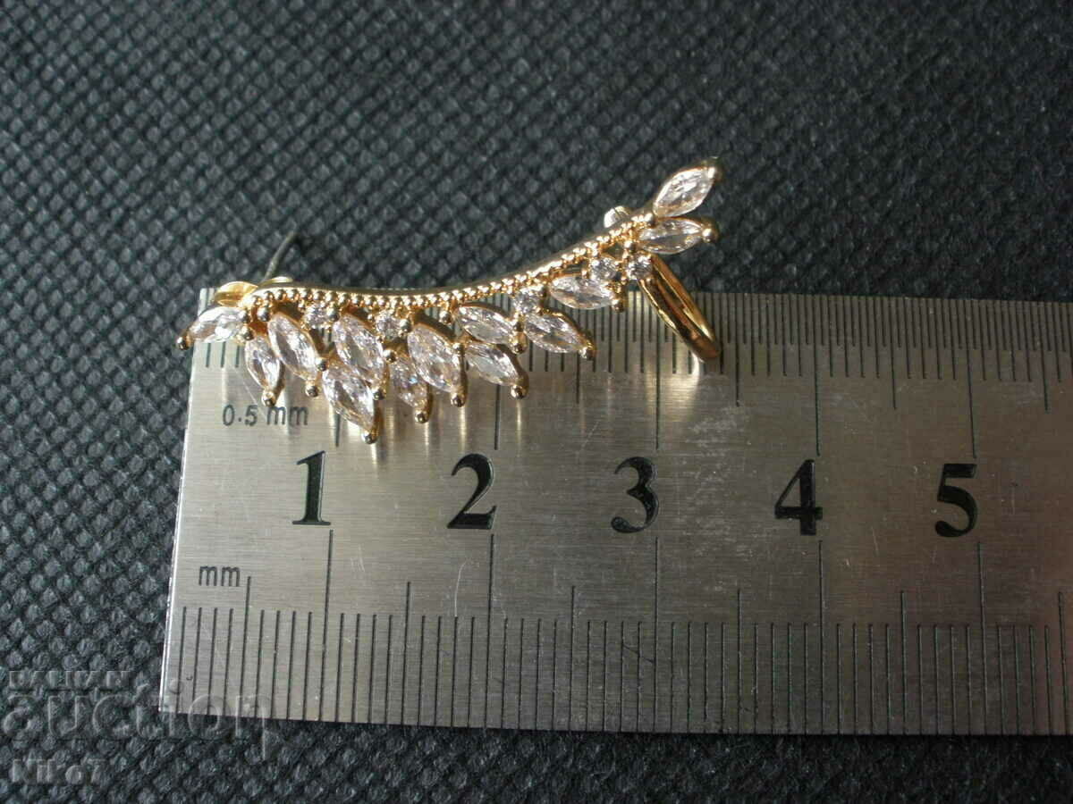 Spectacular, earring for one (left) ear. - 6 Spectacular, earring for one (left) ear. - 6