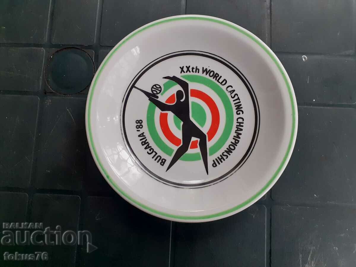 Plate Bulgarian porcelain Wrist - plate with price 49.00 BGN | € 25.05 Plate Bulgarian porcelain Wrist - plate with price 49.00 BGN | € 25.05