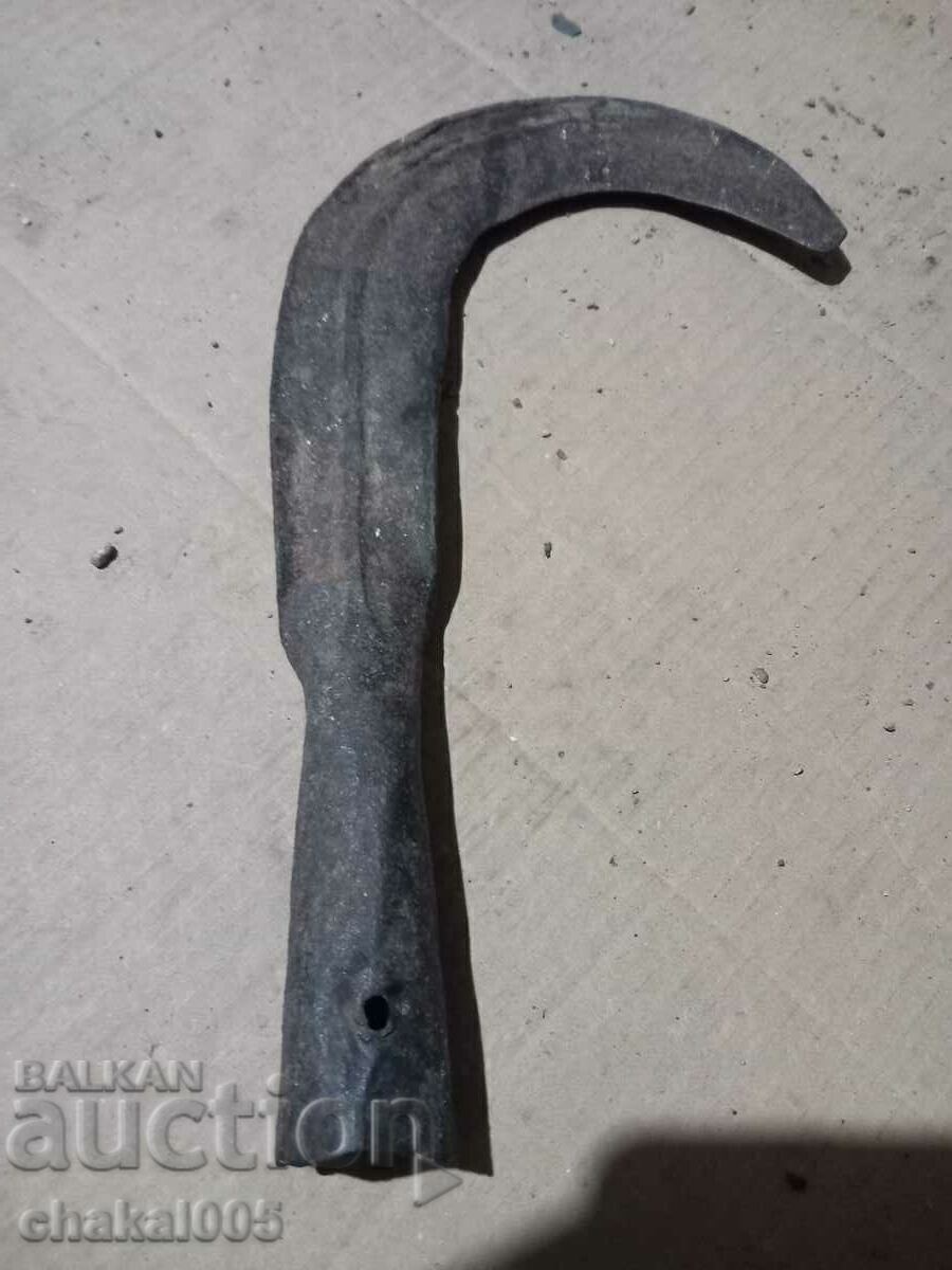 Стар търпан косер с цена € 20.45 | 40.00 лв.