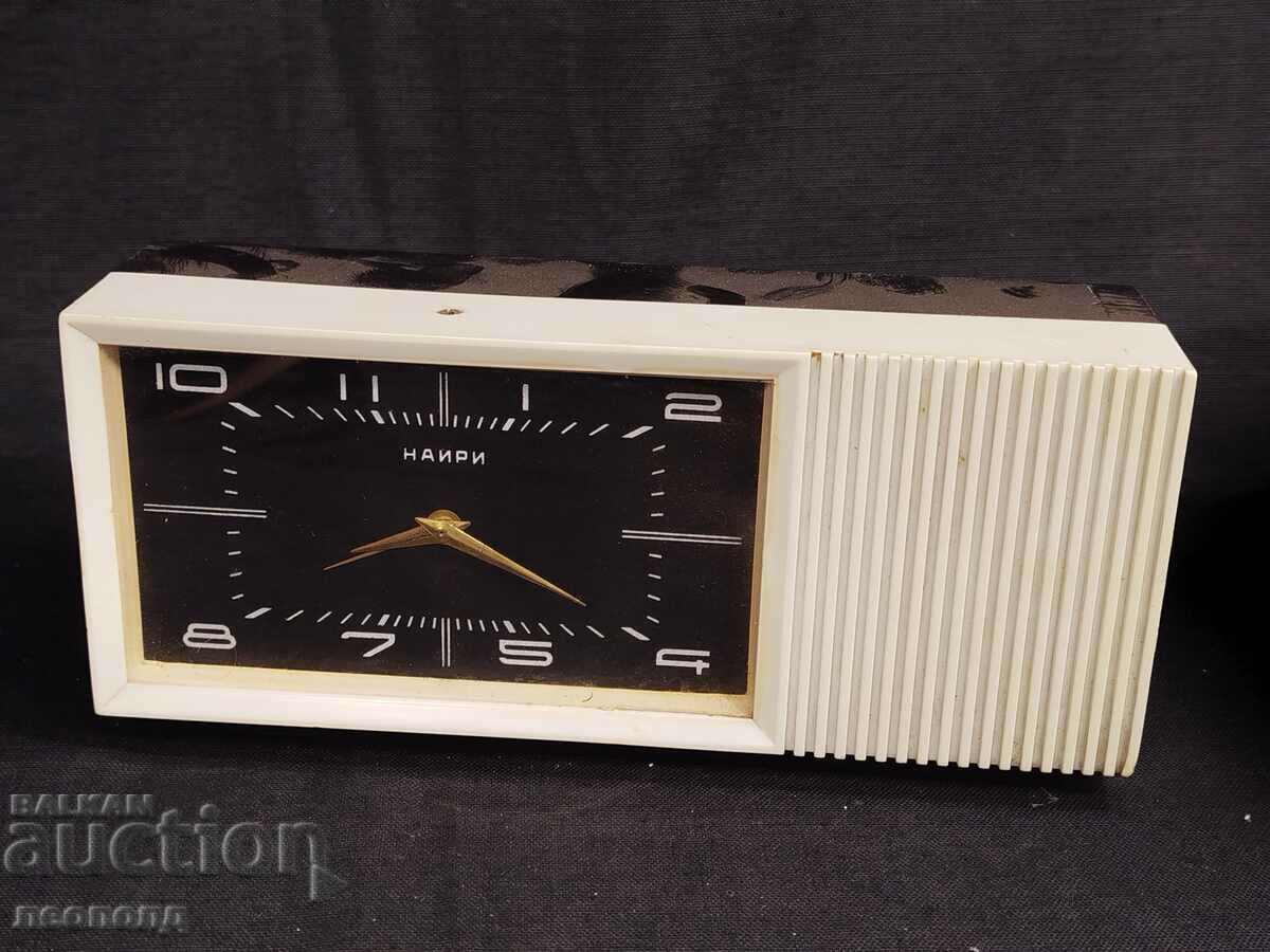 BZC OLD RETRO MECHANICAL CLOCK NAIRI ALARM CLOCK