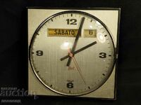 BZC OLD RETRO QUARTZ WALL CLOCK WALT