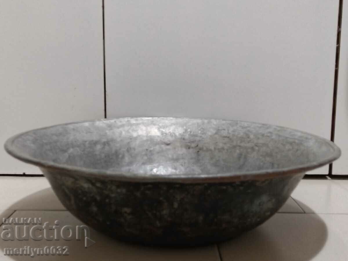 Tinned basin, copper vessel, copper, trough with price 143.00 BGN | € 73.11 Tinned basin, copper vessel, copper, trough with price 143.00 BGN | € 73.11