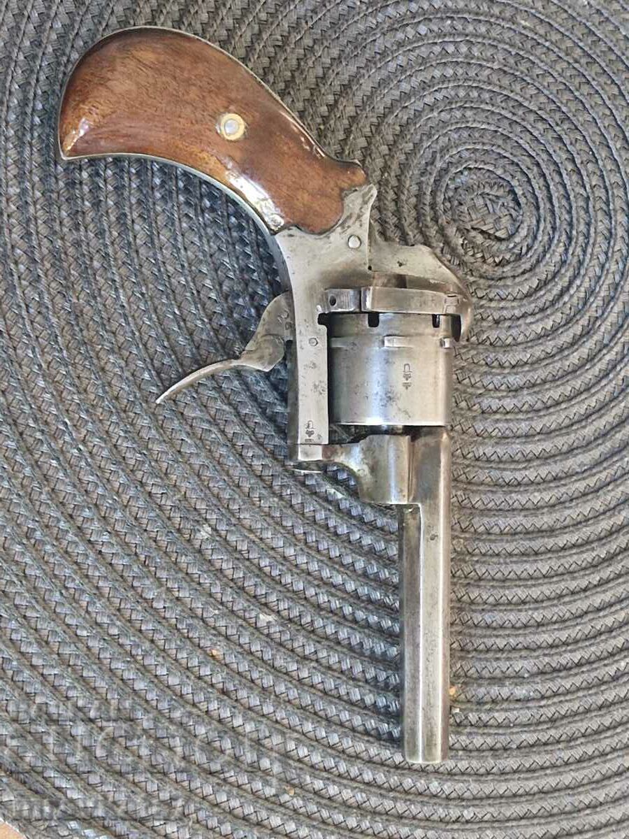 Pistolul Lafouche