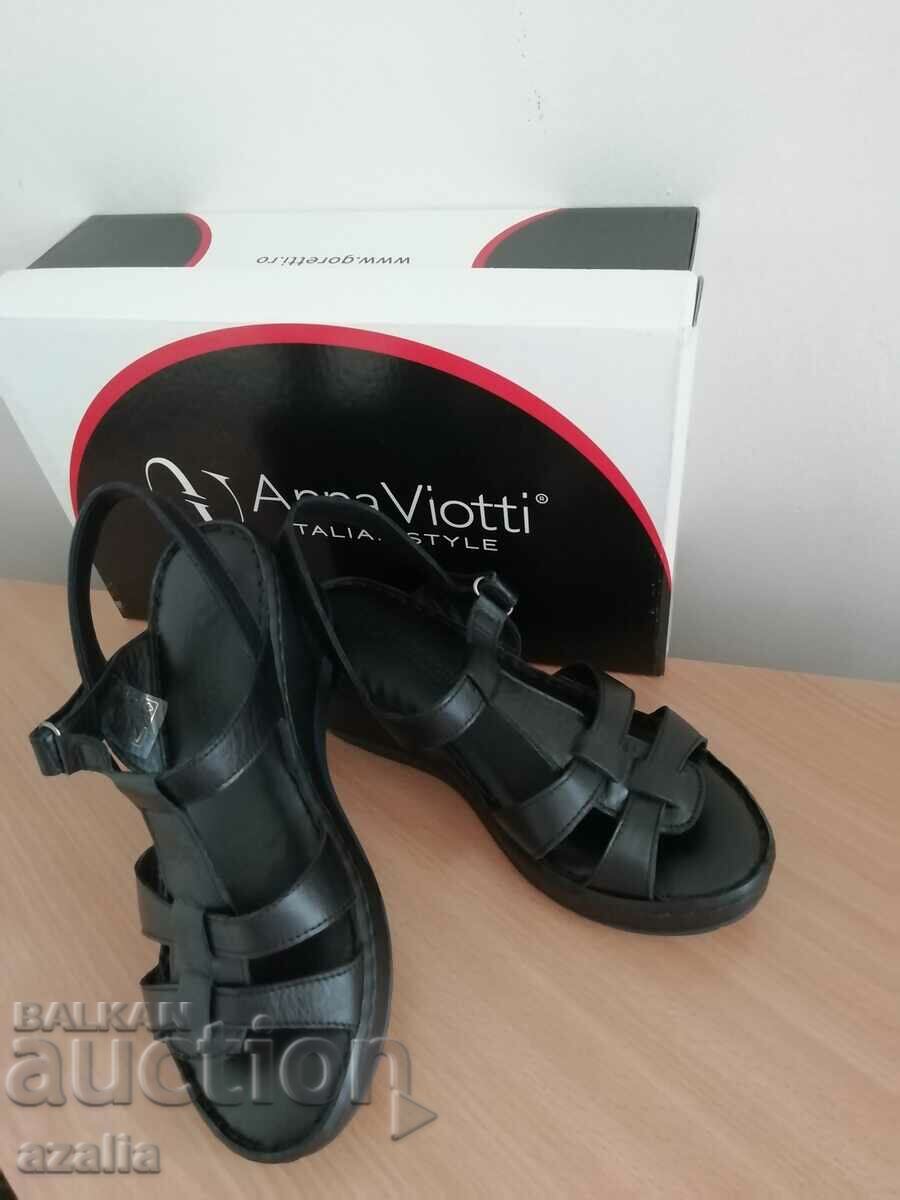 Italian leather sandals, black, size 36