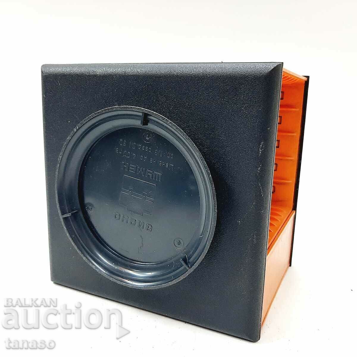 Παράδοση Αρχειοθήκη, θήκη για κασέτες, 1980 (3.1)