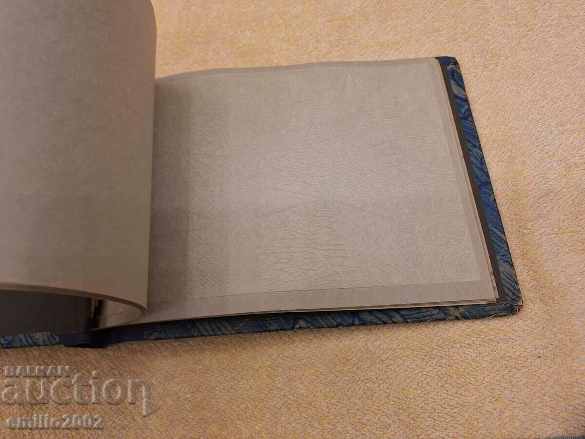 Delivery of Photo album retro social Delivery of Photo album retro social