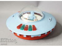 Meteor Old plastic toy model flying saucer space