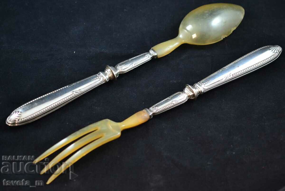 Livrarea Set salatieră franțuzească din metal argintat și corn