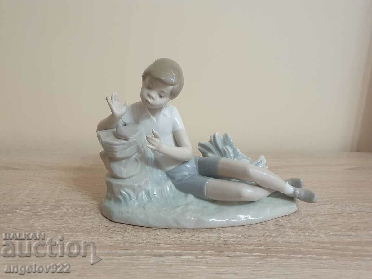 Испанска порцеланова фигура статуетка LLADRO